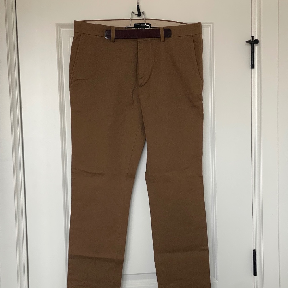 Banana Republic - Fulton Chino (Never Worn, Tags Removed)